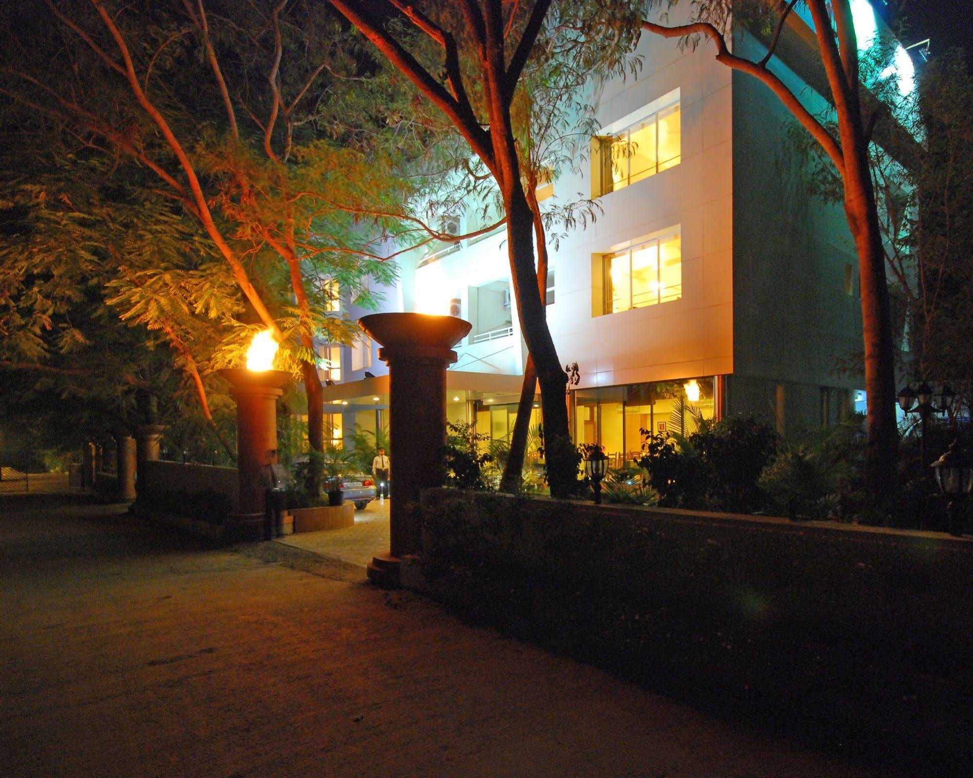 Hotel Phoenix Koregaon Park Púna Exteriér fotografie
